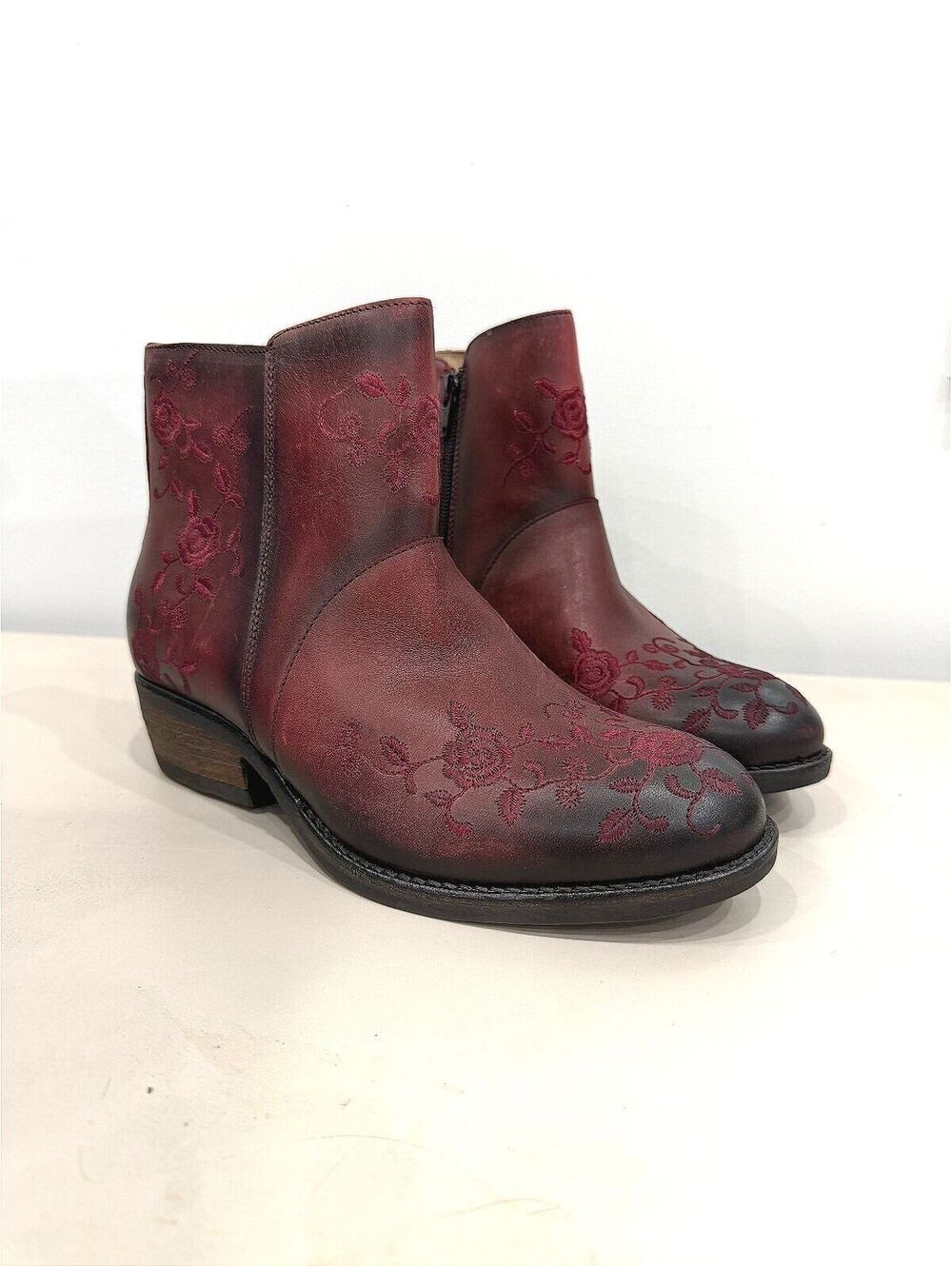 Taos Women's Burgundy Floral Embroidered Ankle Boots with Side Zipper Size 7